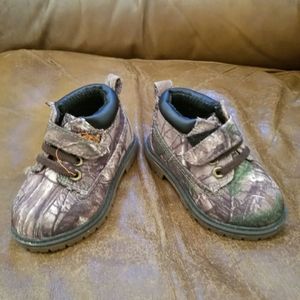 Camo toddler shoes